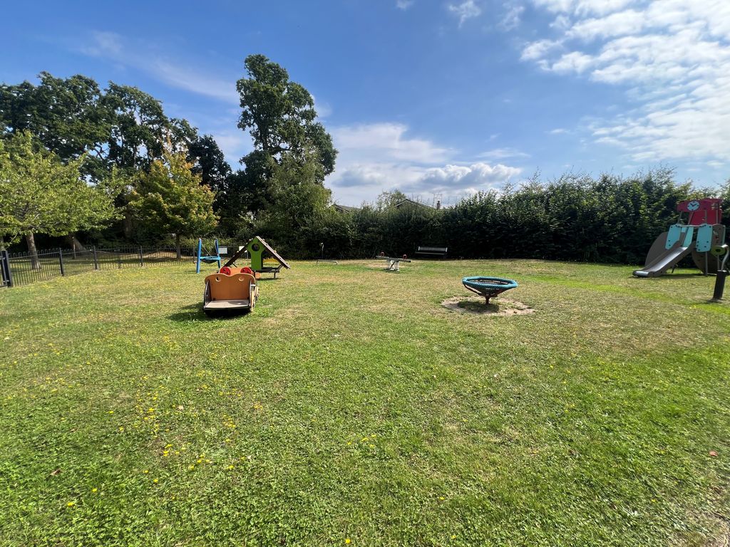 Property photo 2 of 3
