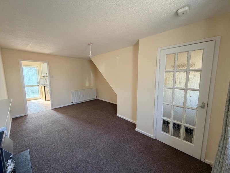 Property photo 2 of 10 Lounge