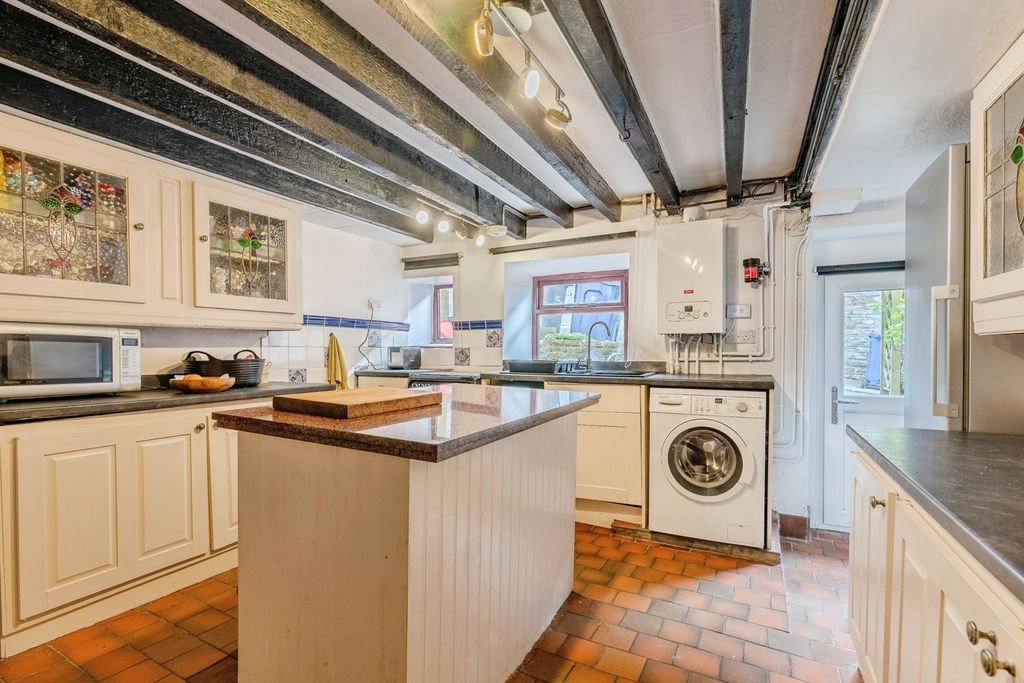 Property photo 3 of 19 Pbox-Img.Jpg