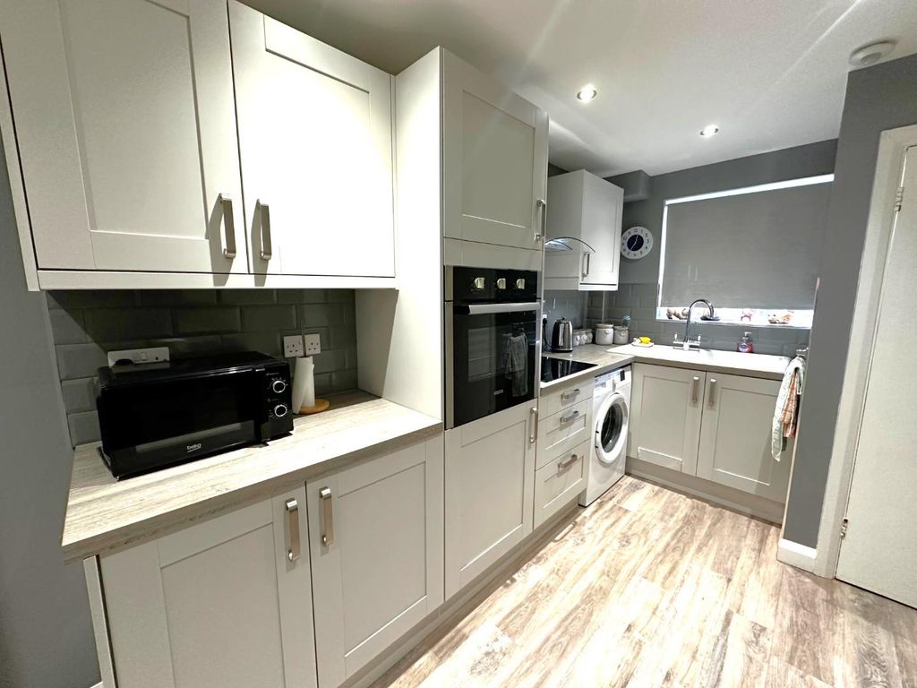 Property photo 2 of 11 Grace Road Kitchen 2.Jpg