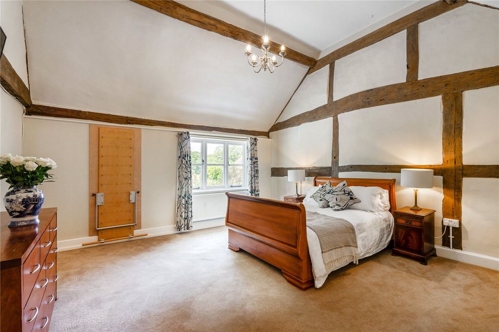 Property photo 3 of 27 Bedroom