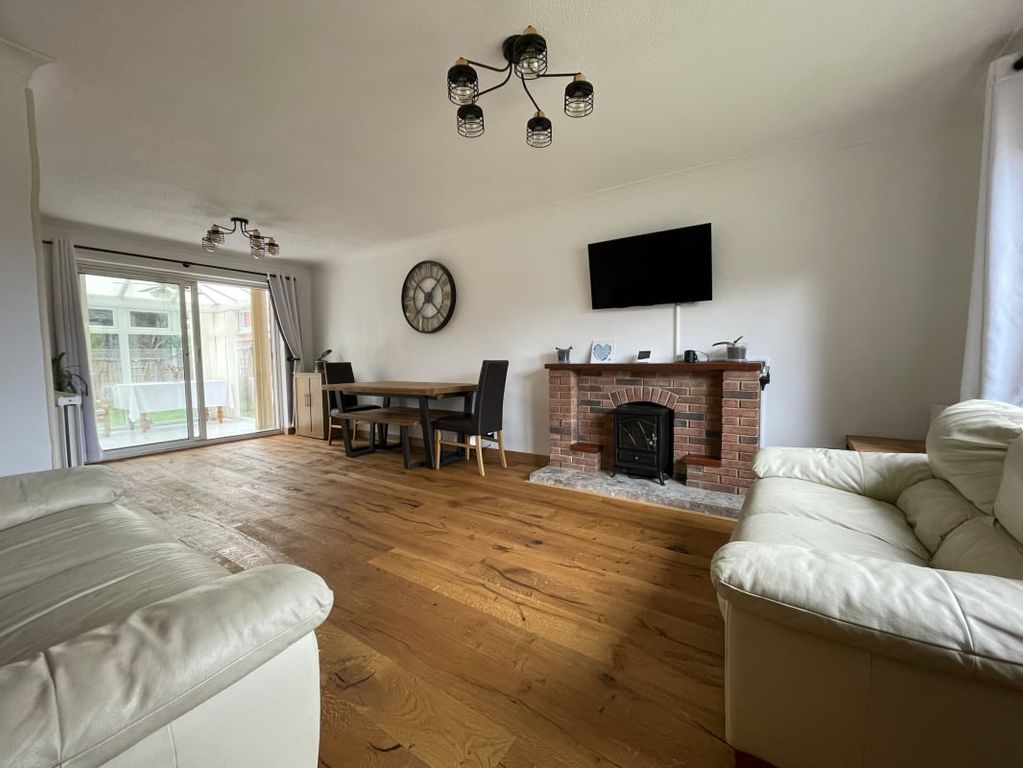 Property photo 2 of 21