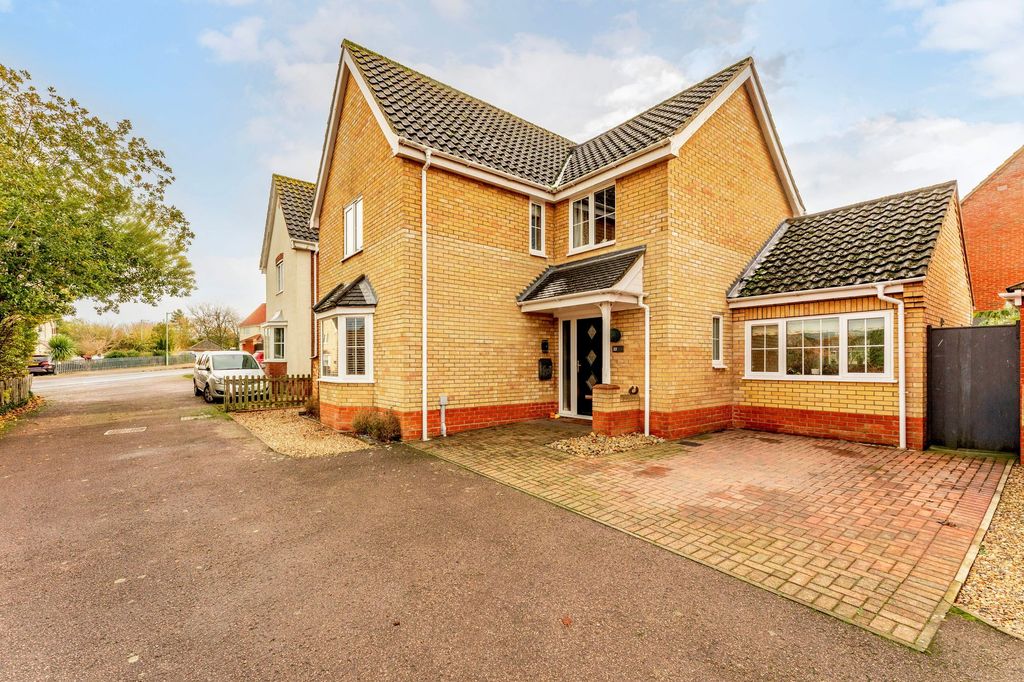 Property photo 2 of 23