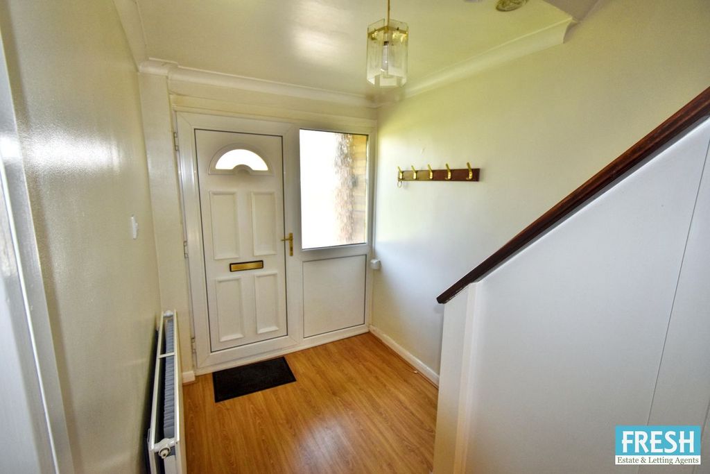 Property photo 3 of 37
