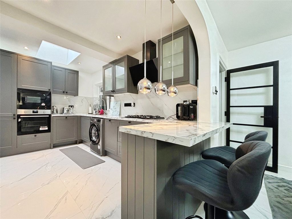 Property photo 2 of 15 Picture No. 43