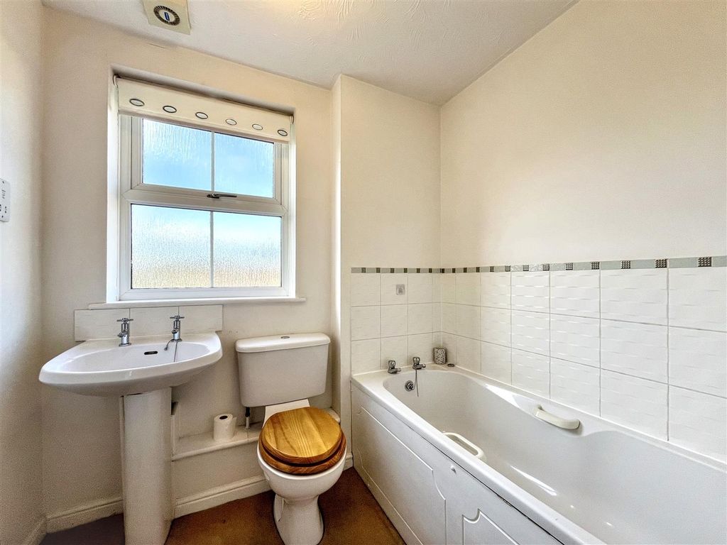 Property photo 3 of 8 Img_2916 (1).Jpg