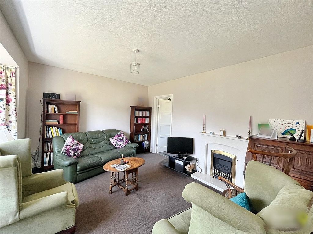 Property photo 3 of 16 Img_1105_Blurred.Jpg