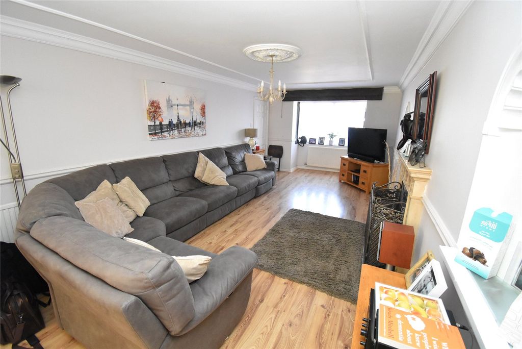 Property photo 3 of 18 Picture No. 33