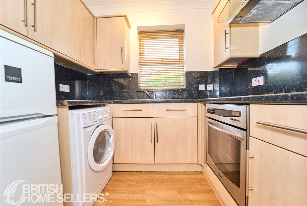 Property photo 3 of 12 Picture No. 08