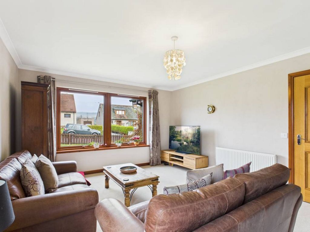 Property photo 2 of 37