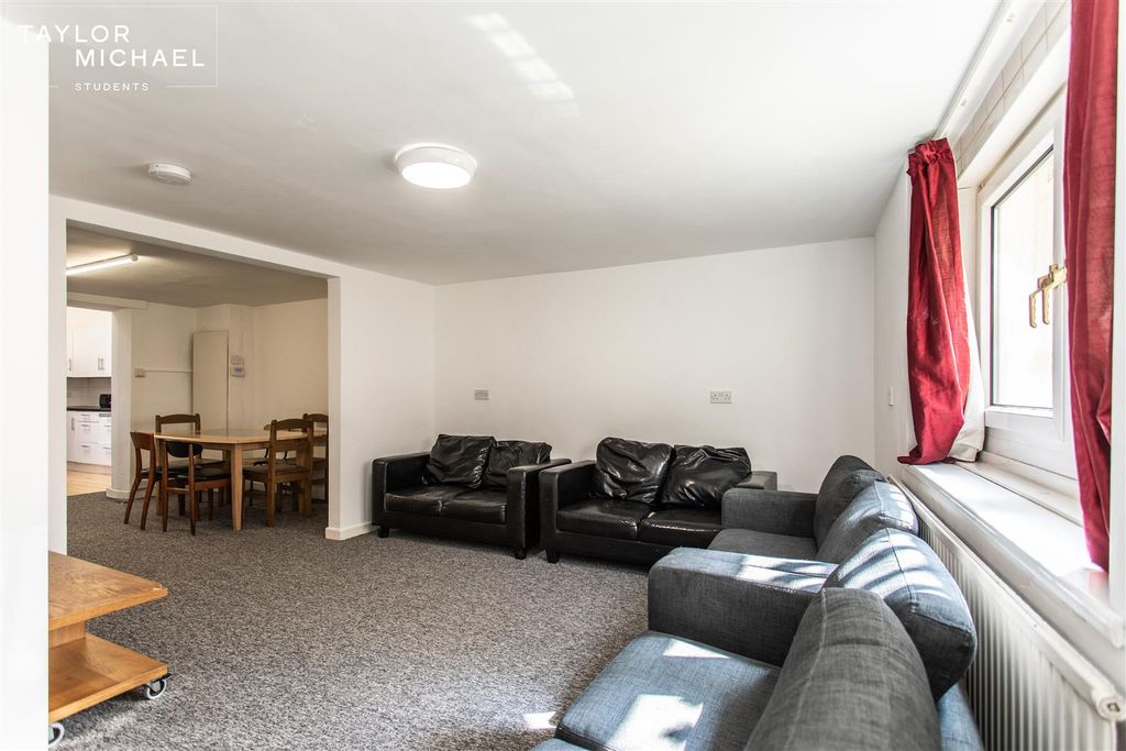 Property photo 2 of 15 Living Room