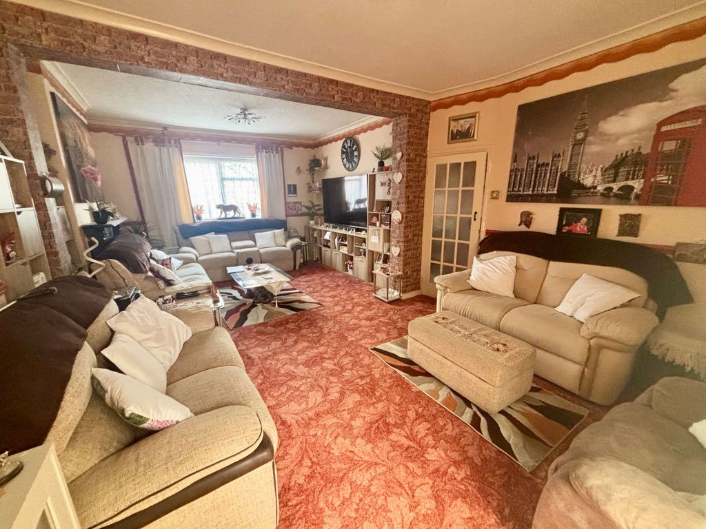 Property photo 3 of 25