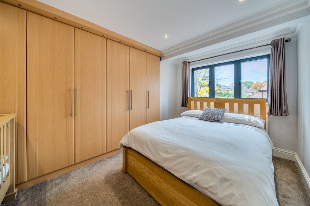 Additional image 13 of 6 bed detached house for saleNewlands Drive, Maidenhead SL6