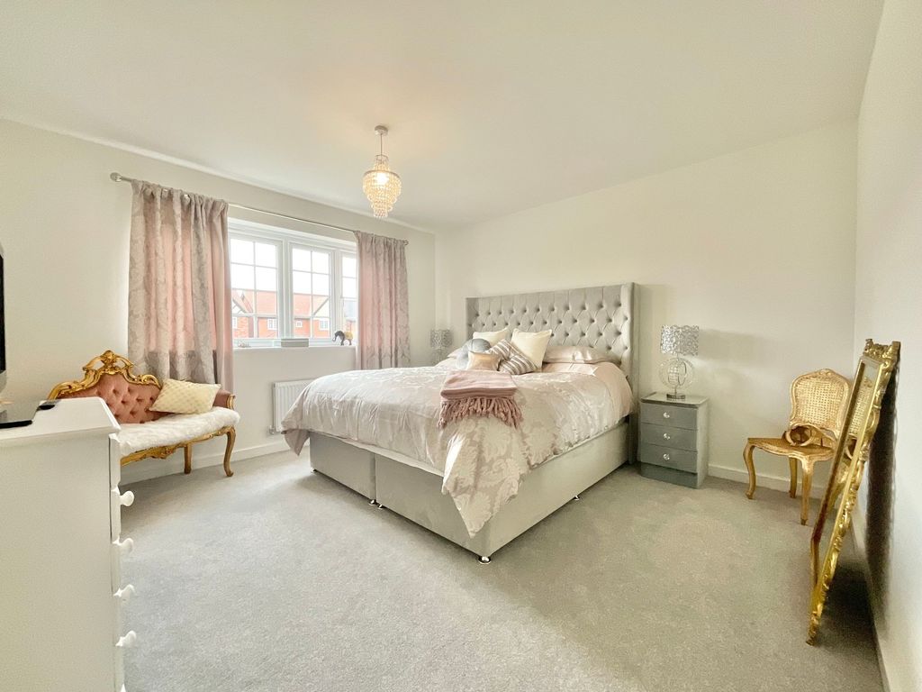 Property photo 3 of 24