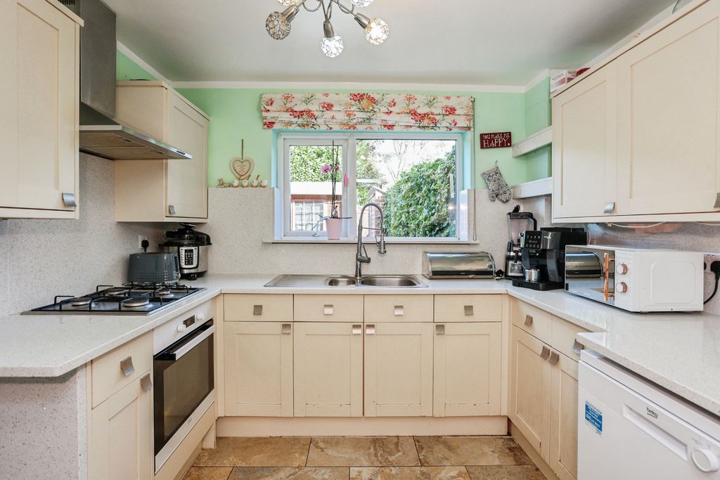 Property photo 2 of 20 Img_8025