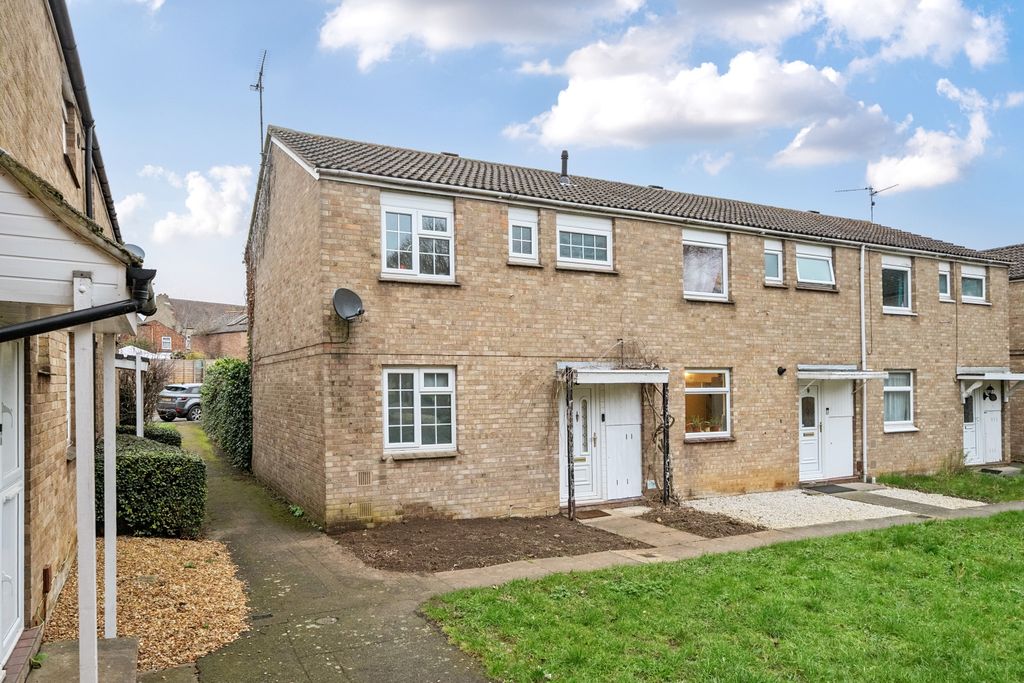 Property photo 3 of 11 The Dell Front