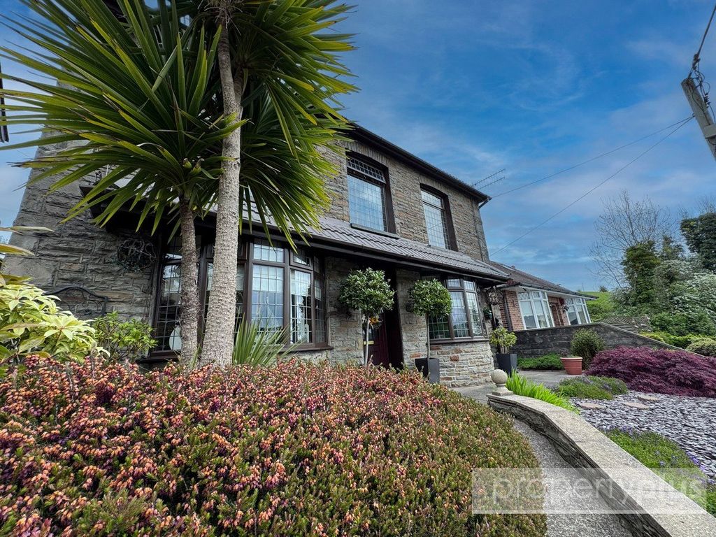 Property photo 1 of 29 Picture No. 03