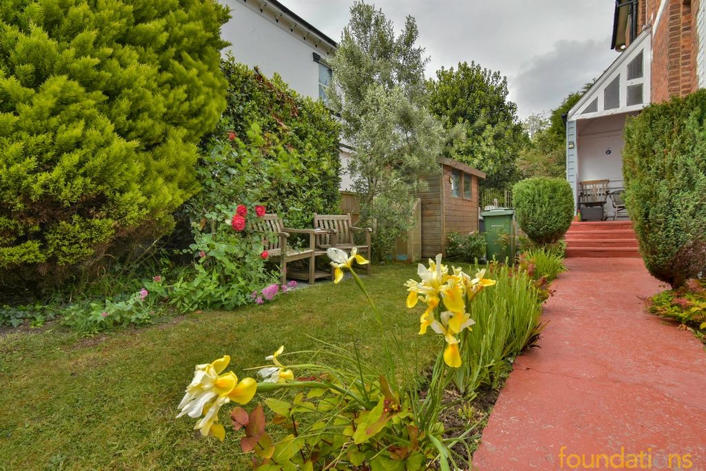 Property photo 2 of 16