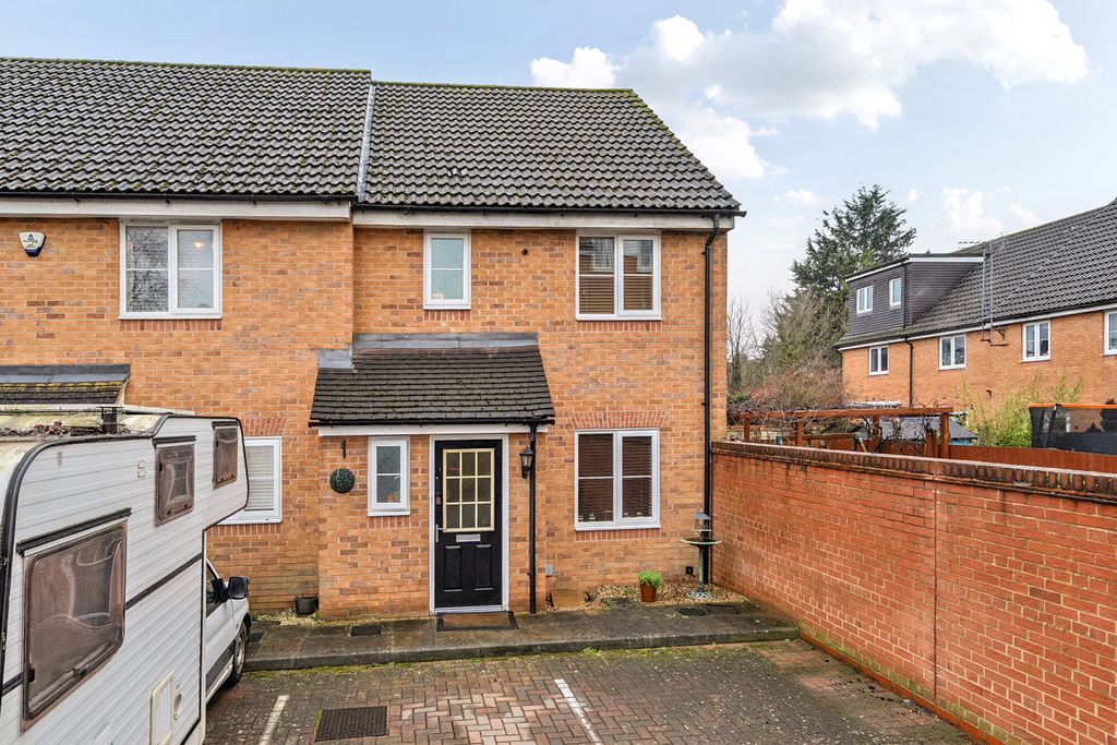 Property photo 1 of 16 1403590-1-697c82A...