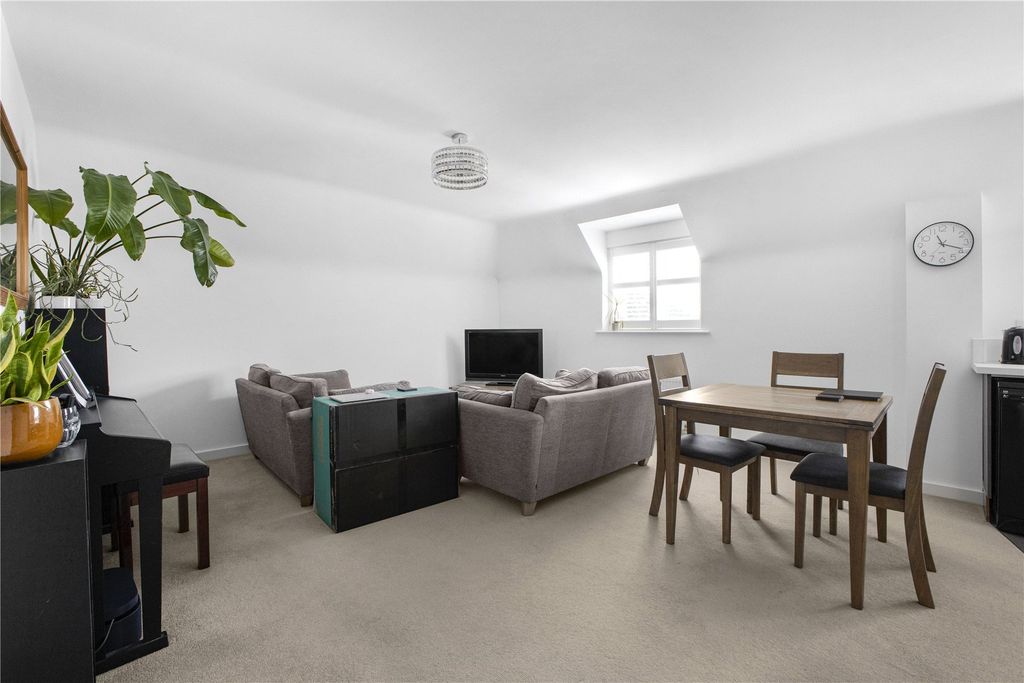 Property photo 2 of 13 Picture No. 02