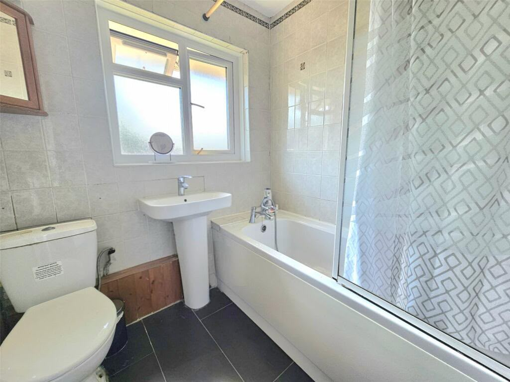 Property photo 2 of 3