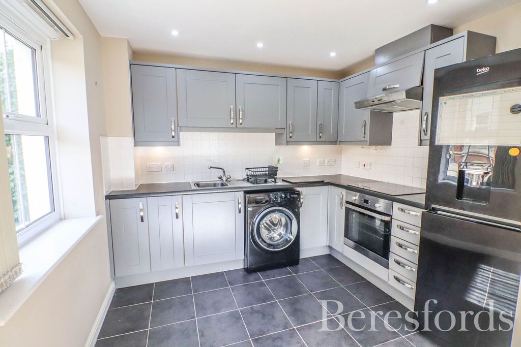 Property photo 2 of 15 Picture No. 16