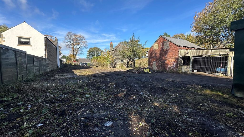 Property photo 3 of 16 2.Jpg