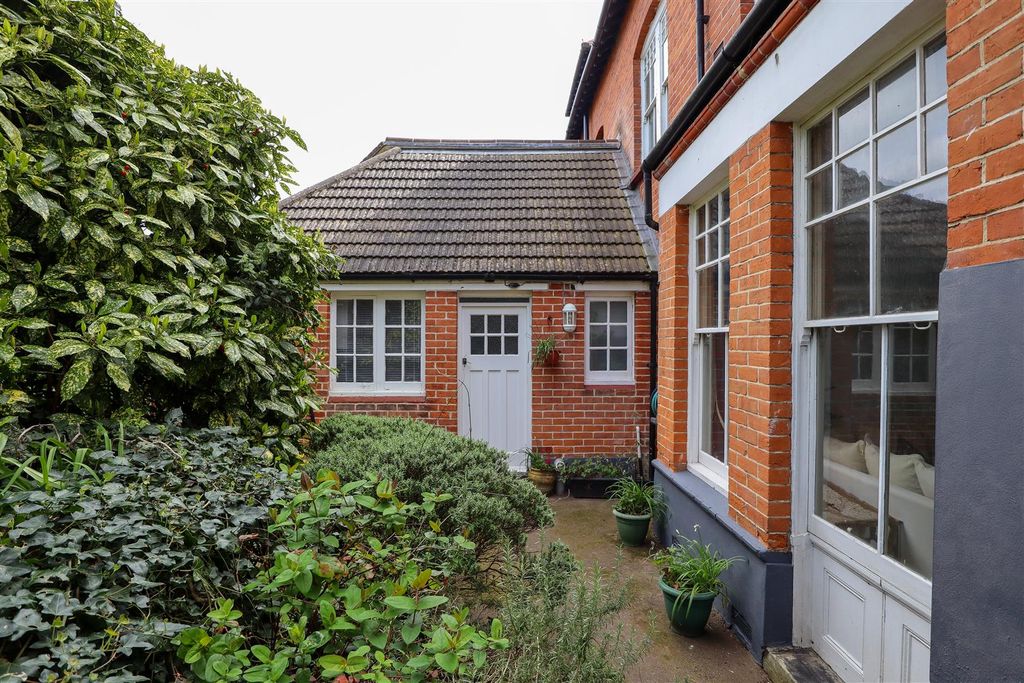 Property photo 2 of 26 Img_2576.Jpg