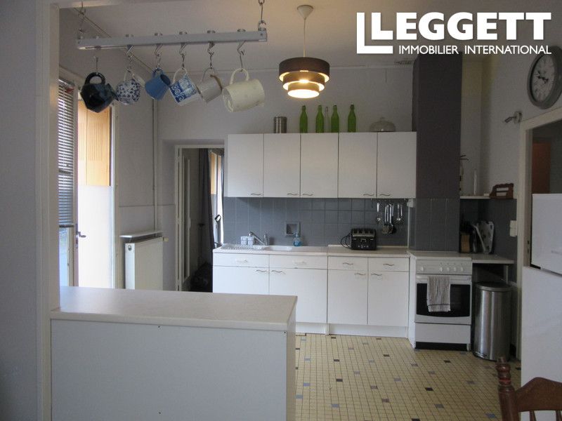 Property photo 2 of 10
