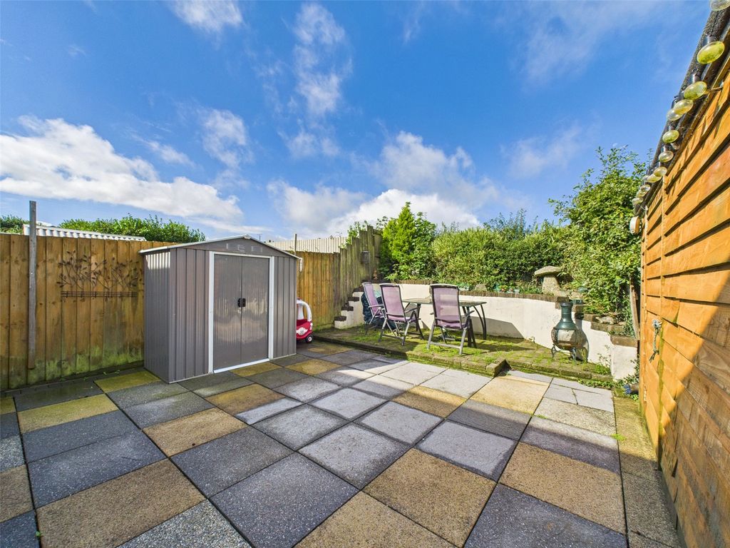 Property photo 2 of 18 Picture No. 24