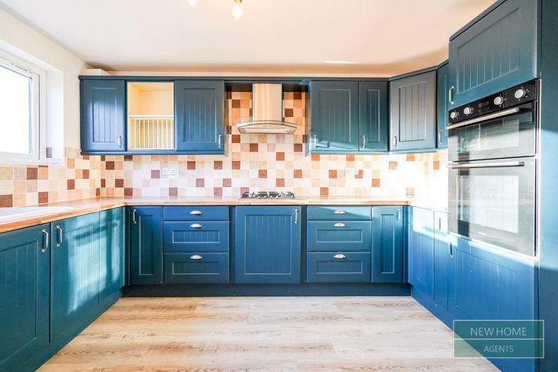 Property photo 2 of 19 Photo 9