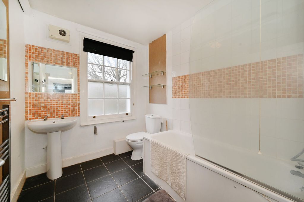 Property photo 3 of 4