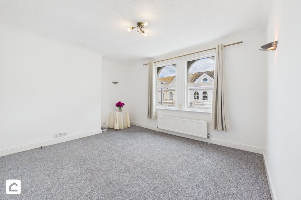 Property photo 2 of 9 Cam02528G0-Pr0489-Still003