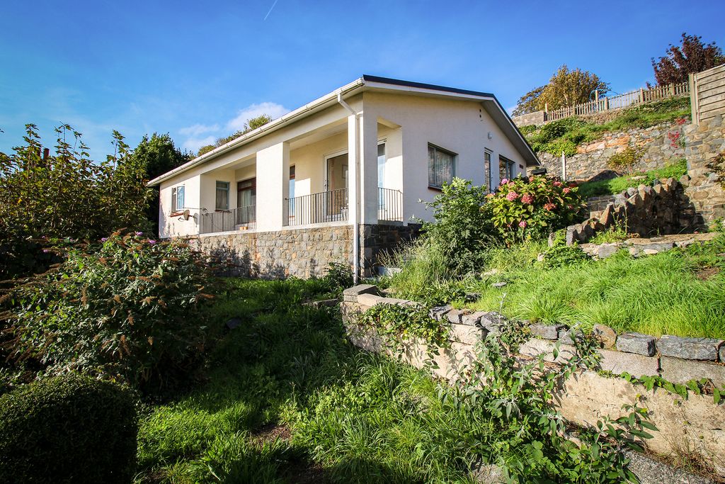 Property photo 2 of 18 Photo 1