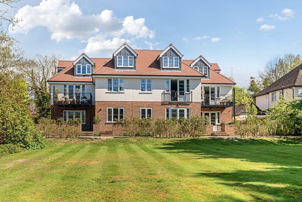 Property photo 1 of 25 1447029-19-69E60c...