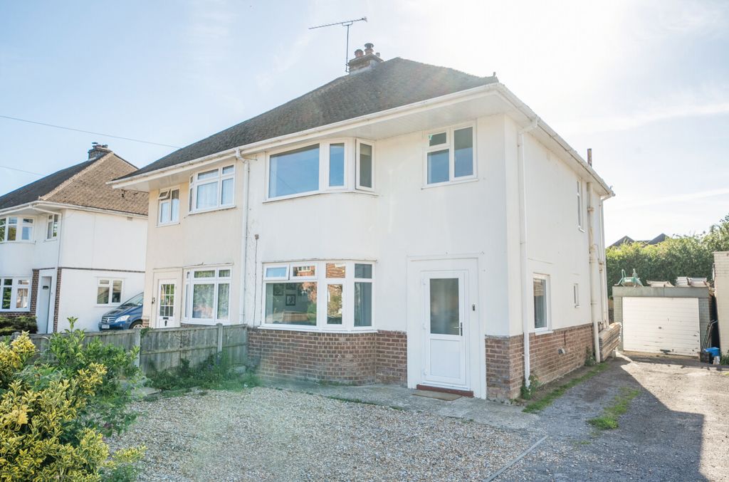 Property photo 1 of 12 1447845-29-6A0F4d...