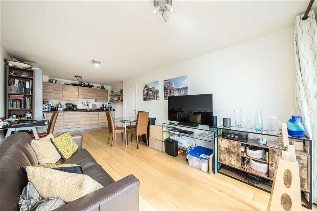 Property photo 3 of 8