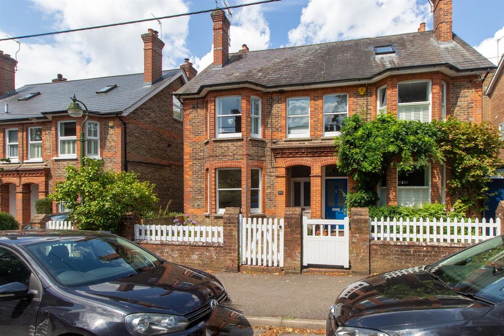 Property photo 1 of 11