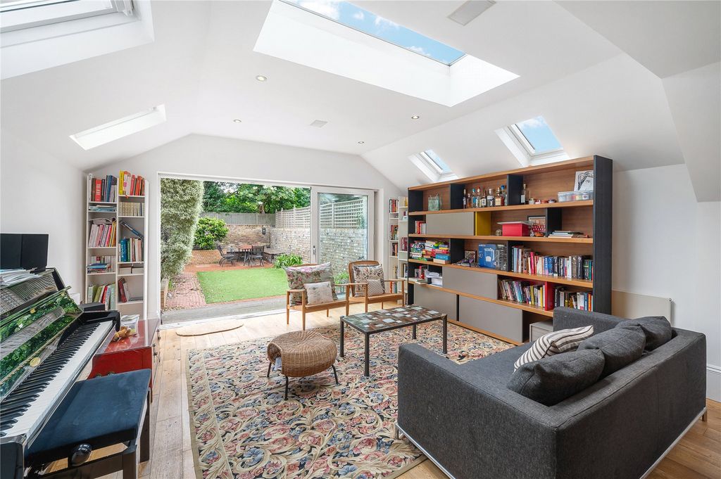 Property photo 2 of 21 Picture No. 71