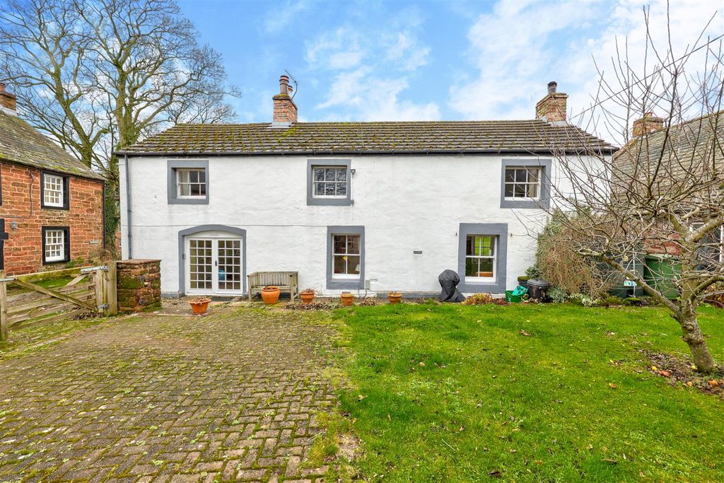 Property photo 1 of 25 Sycamore House