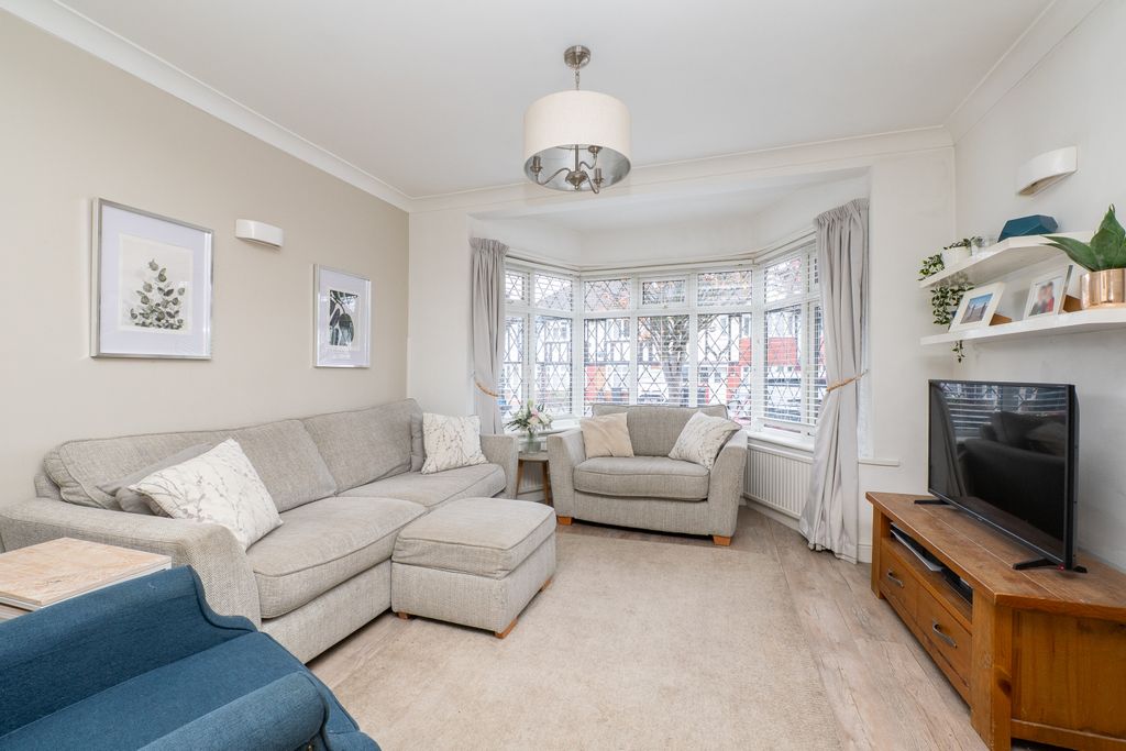 Property photo 2 of 17 Picture No. 03