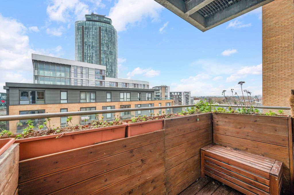 Property photo 2 of 9