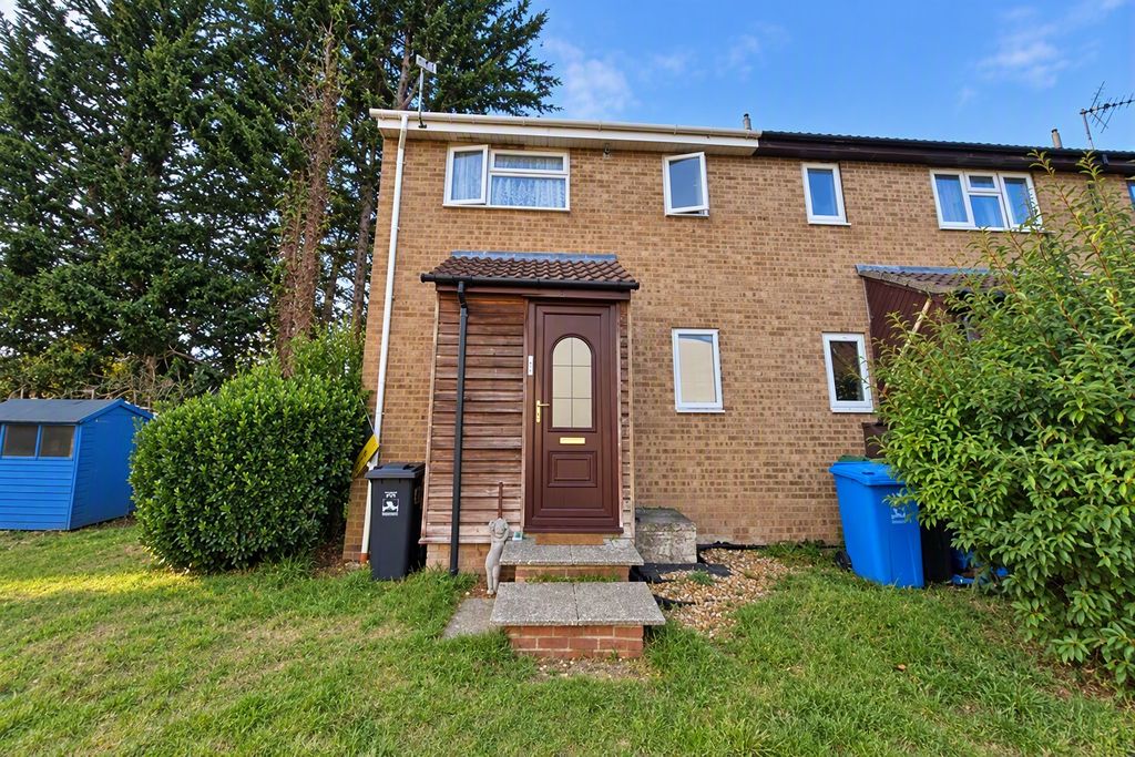 Property photo 1 of 8 External