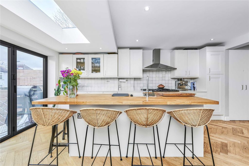 Property photo 1 of 16 Picture No. 05