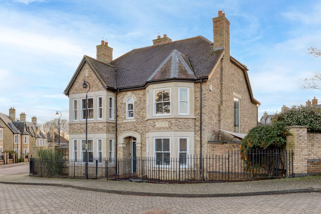 Property photo 1 of 26