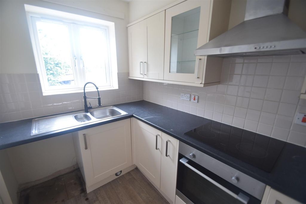 Property photo 3 of 10 Kitchen Reverse.Jpg