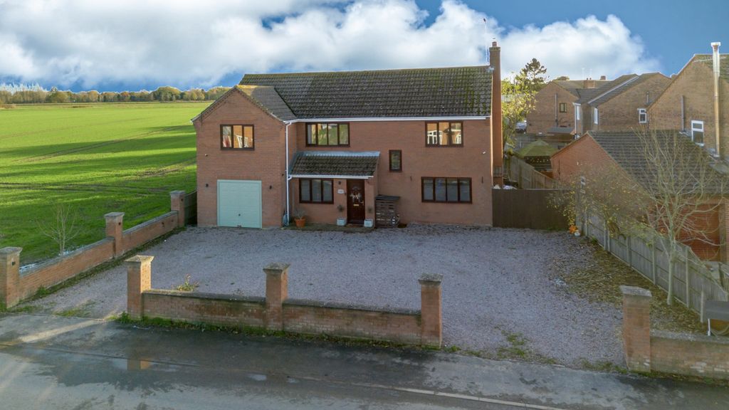 Property photo 1 of 37 Ewemove Spalding - Pinchbeck - Front Of House