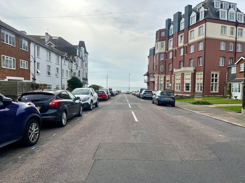 Property photo 3 of 22