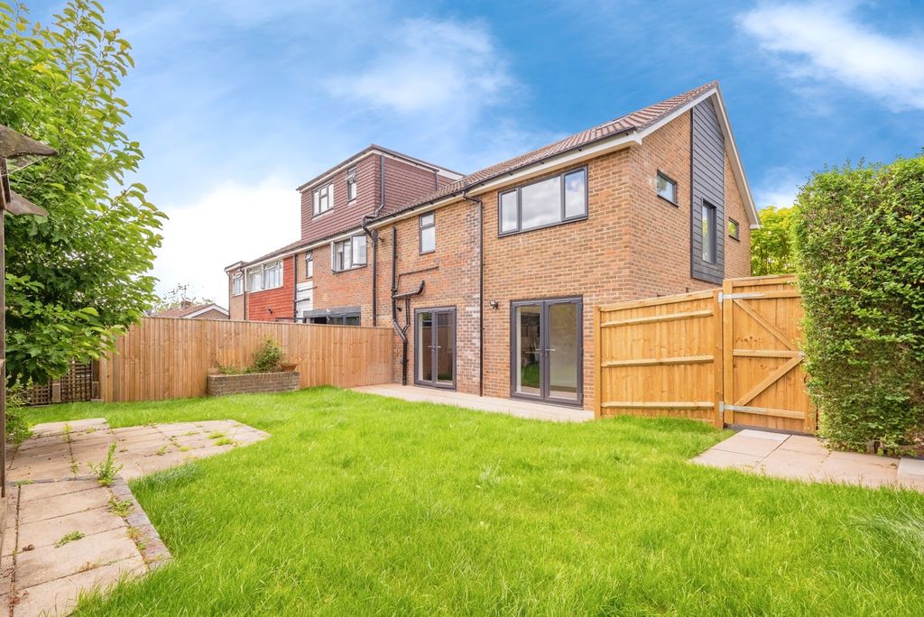 Property photo 2 of 25 Photo