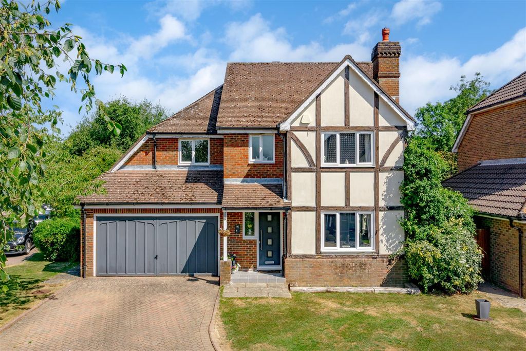 Property photo 1 of 27